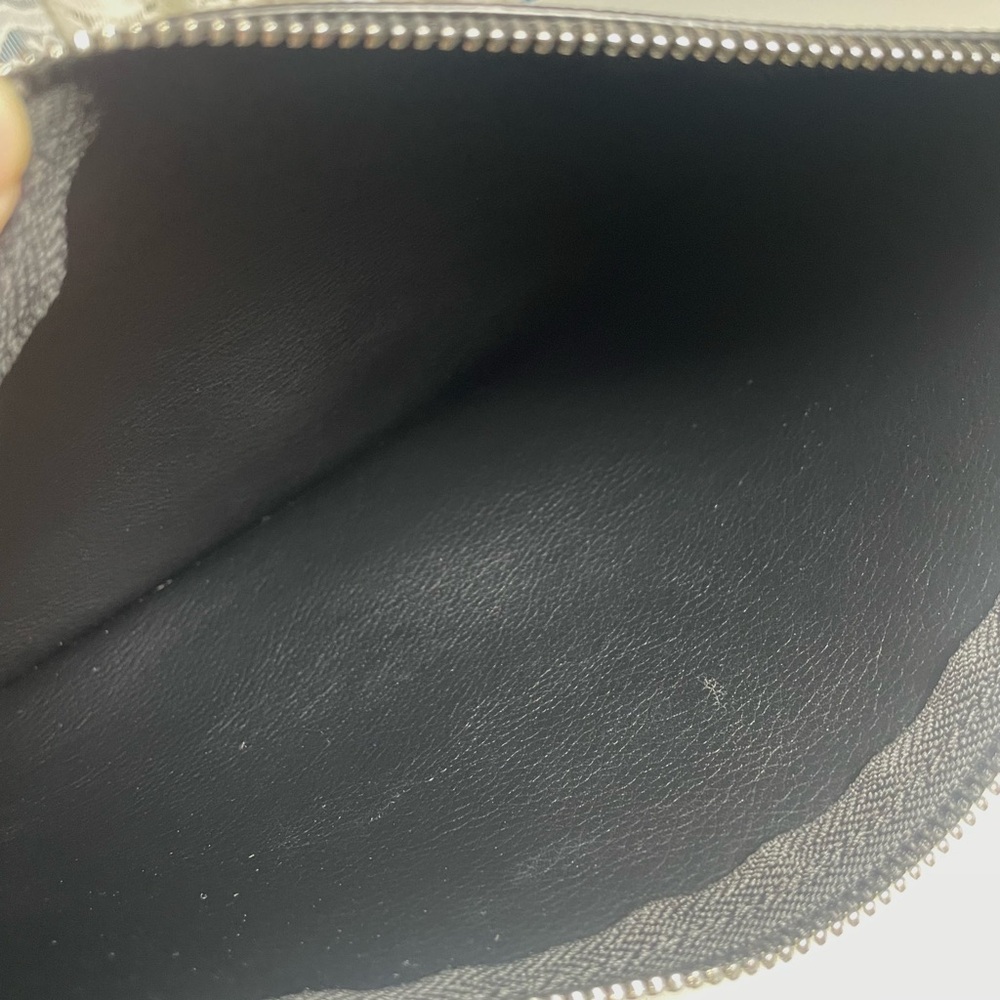 Michael Kors Black with Matching Pouch Signature Tote - Picture 16 of 17
